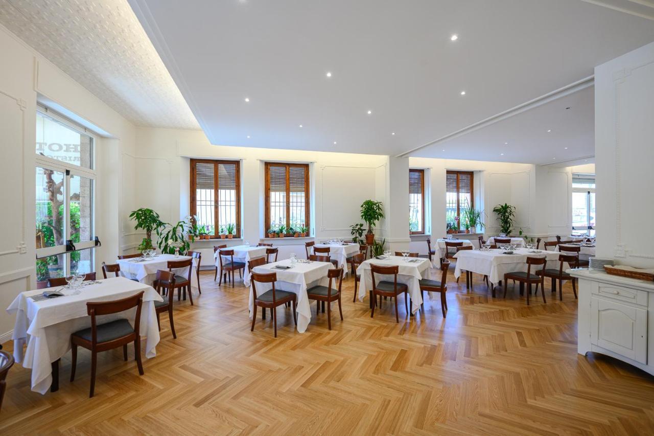 Hotel Moderno Асизи Екстериор снимка