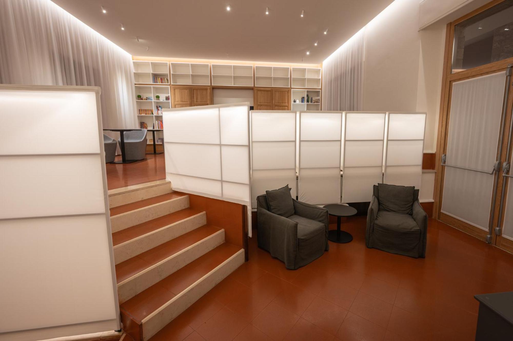 Hotel Moderno Асизи Екстериор снимка