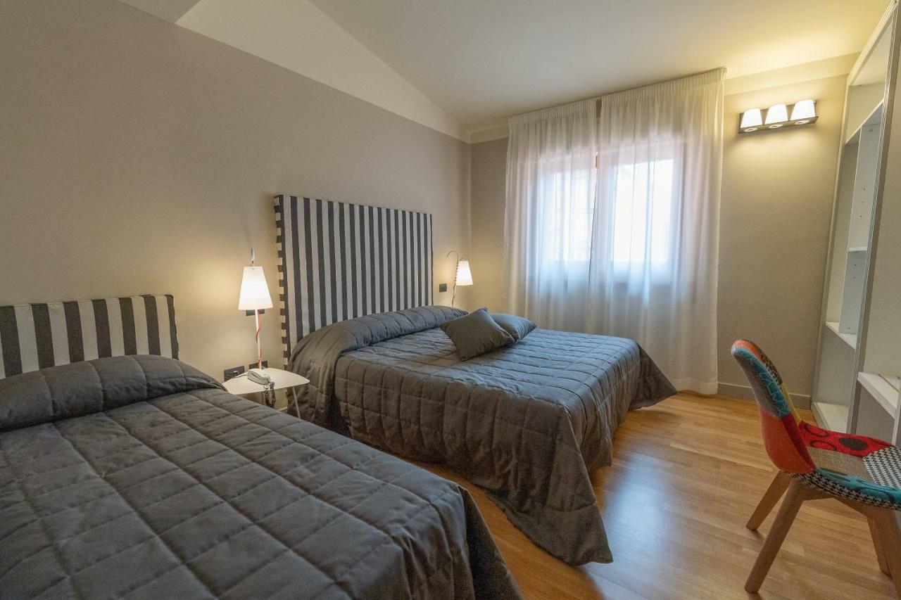 Hotel Moderno Асизи Екстериор снимка